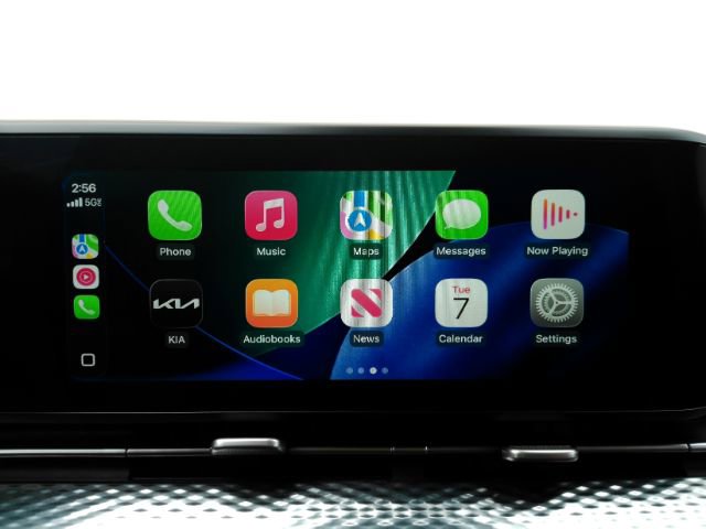 Used 2024 Kia Carnival SX Prestige image 11