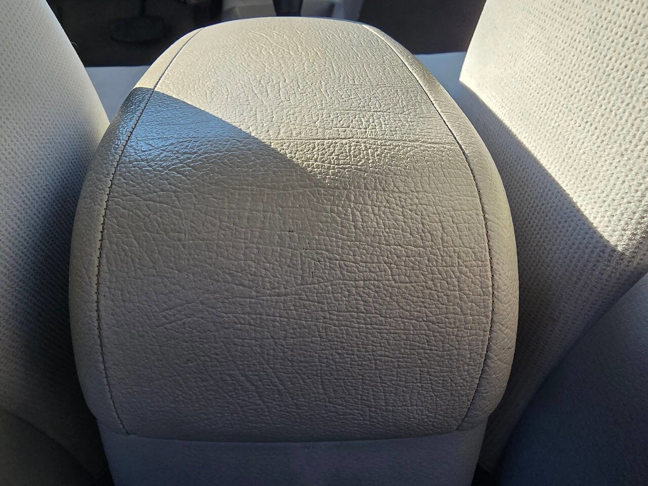 Used 2006 Kia Spectra EX image 32