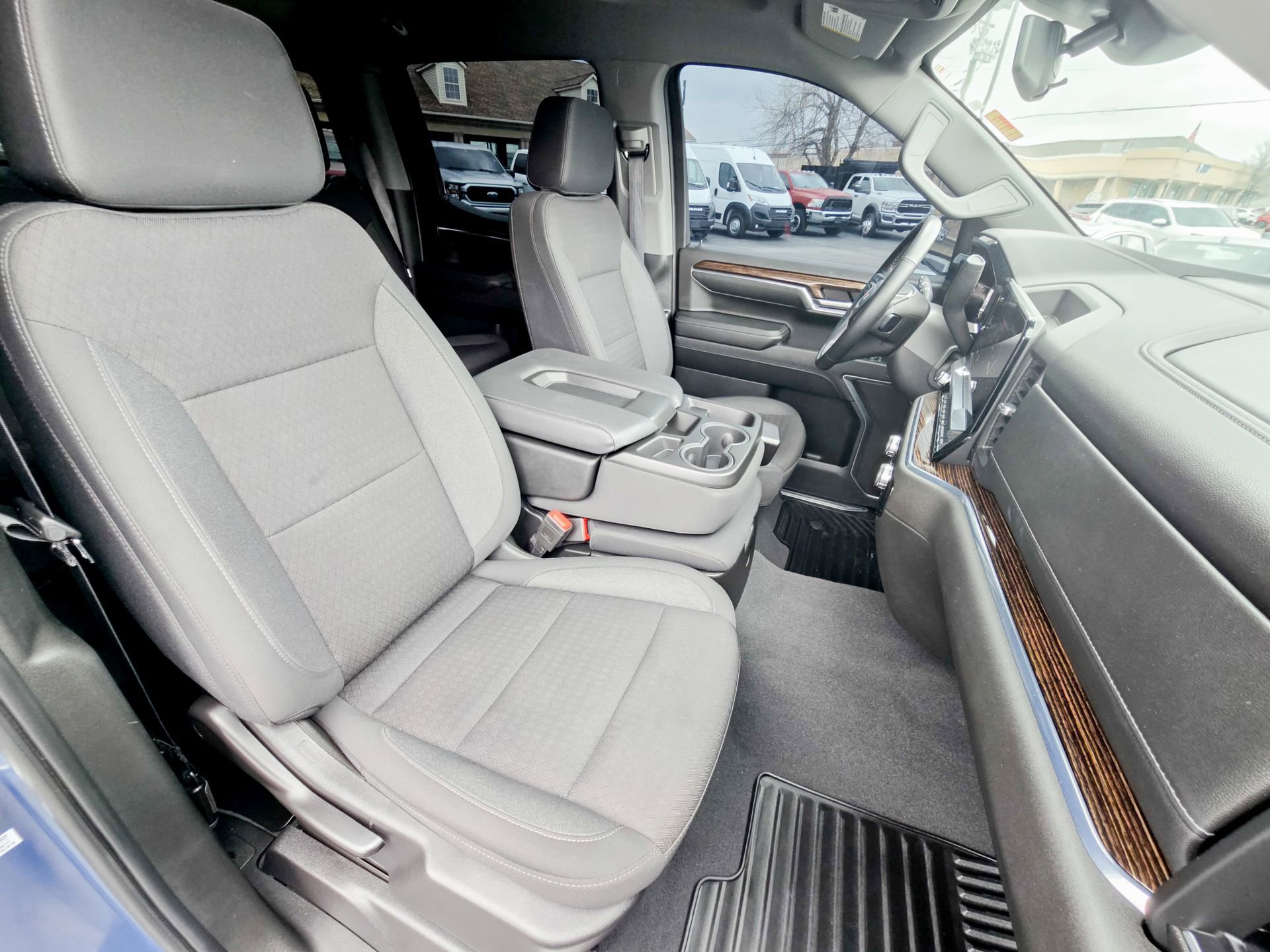 Used 2024 GMC Sierra 1500 Elevation image 28