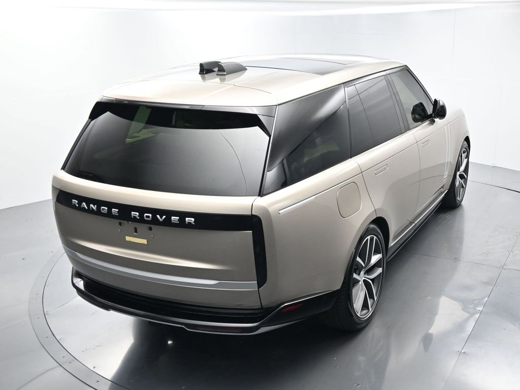 Used 2025 Land Rover Range Rover Autobiography image 36