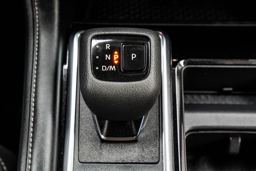 Used 2023 Nissan Pathfinder SL AWD/4WD image 26