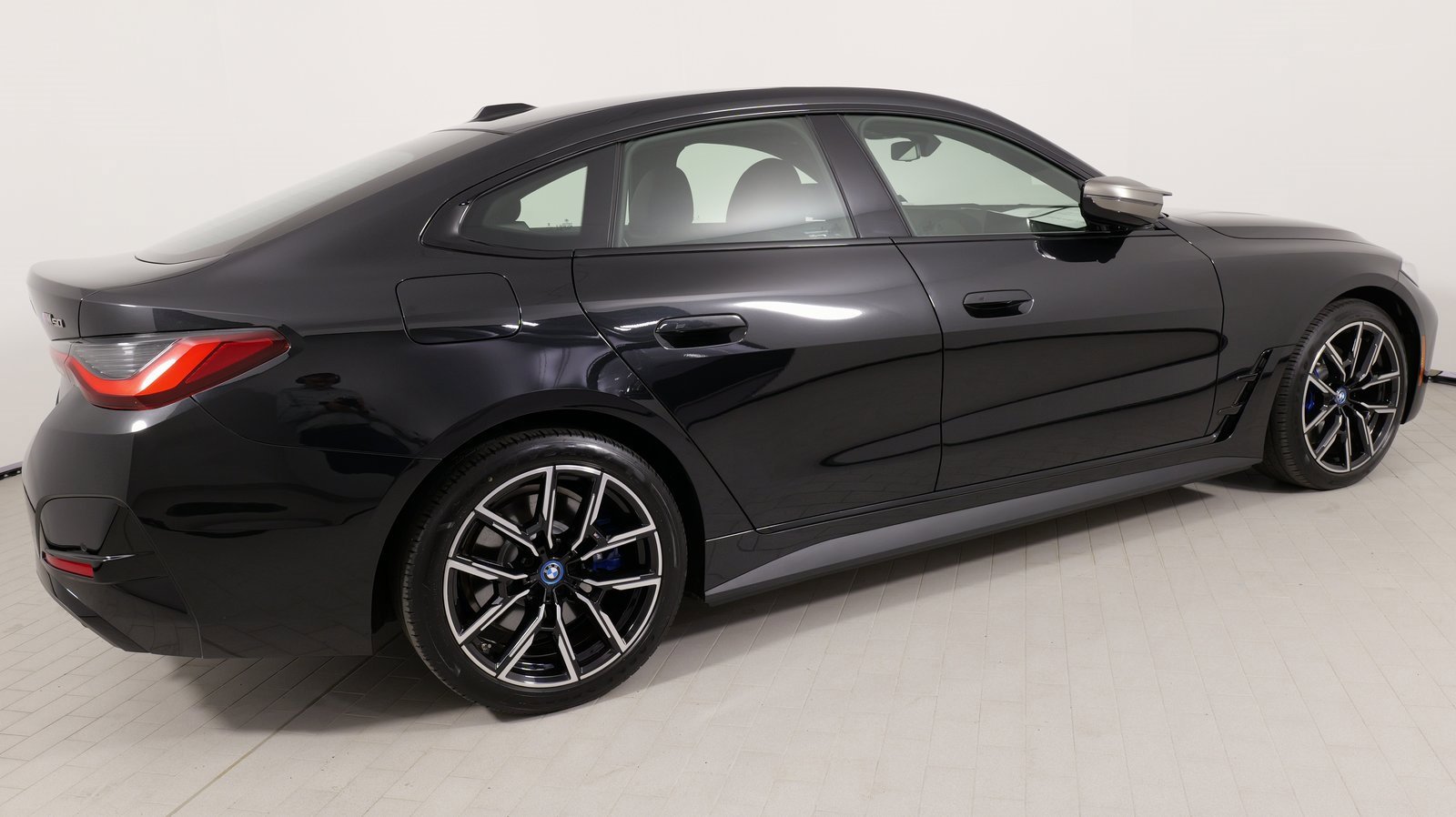 Used 2023 BMW i4 M50 w/ Premium Package image 9