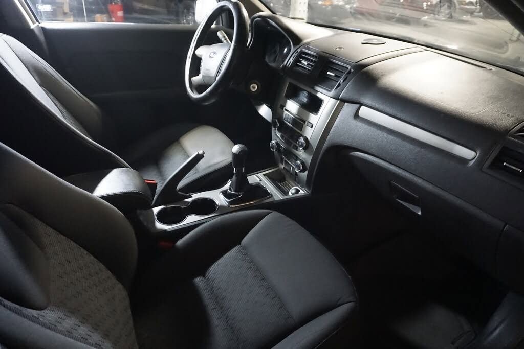 Used 2010 Ford Fusion SE FWD image 15
