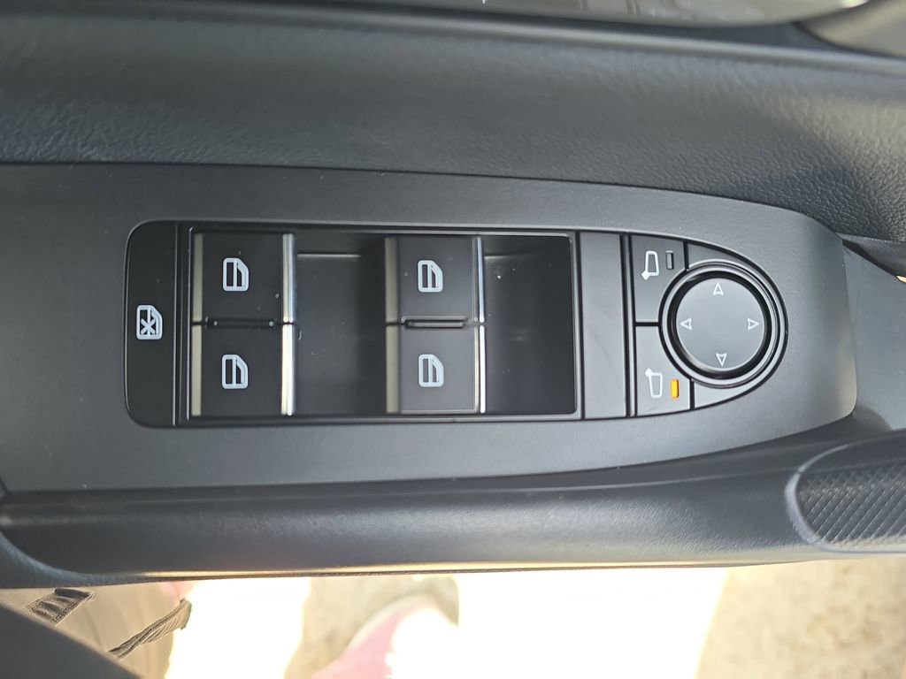 Used 2025 MAZDA CX-50 AWD 2.5 Hybrid w/ Premium Pkg image 26