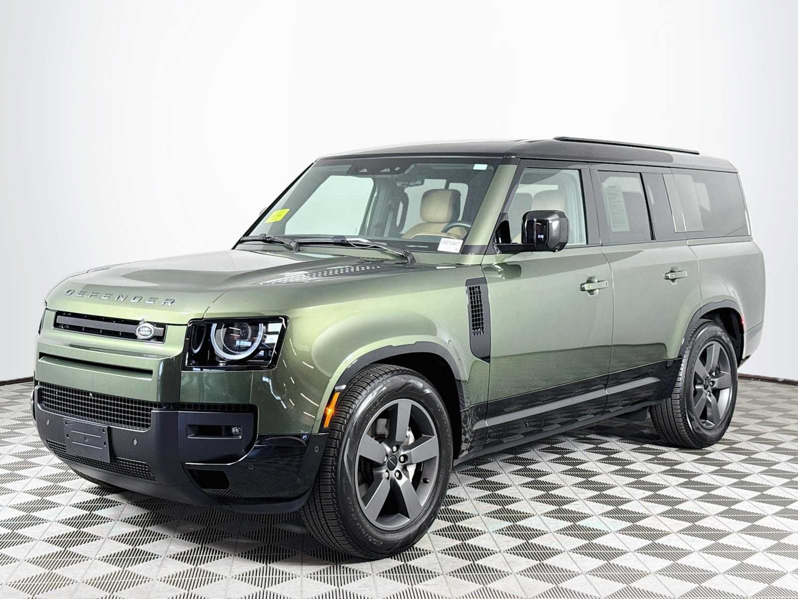 Used 2026 Land Rover Defender 130 X-Dynamic SE AWD/4WD image 34