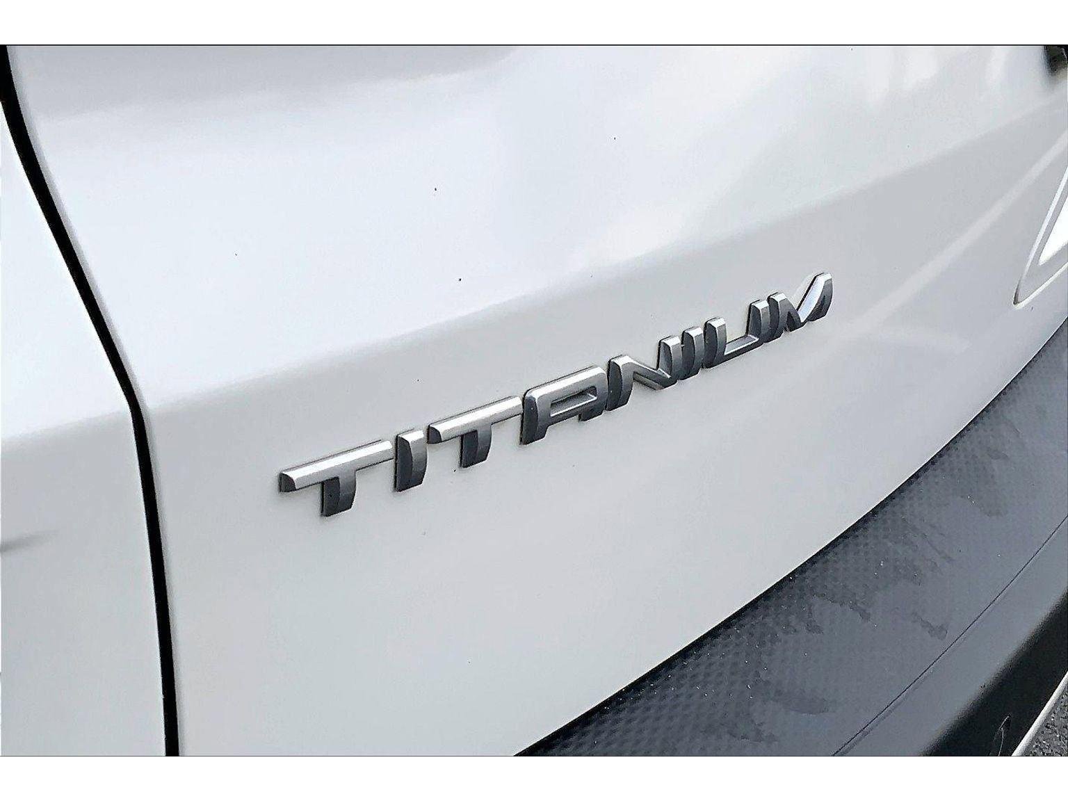 Used 2022 Ford Escape Titanium w/ Titanium Elite Package image 31