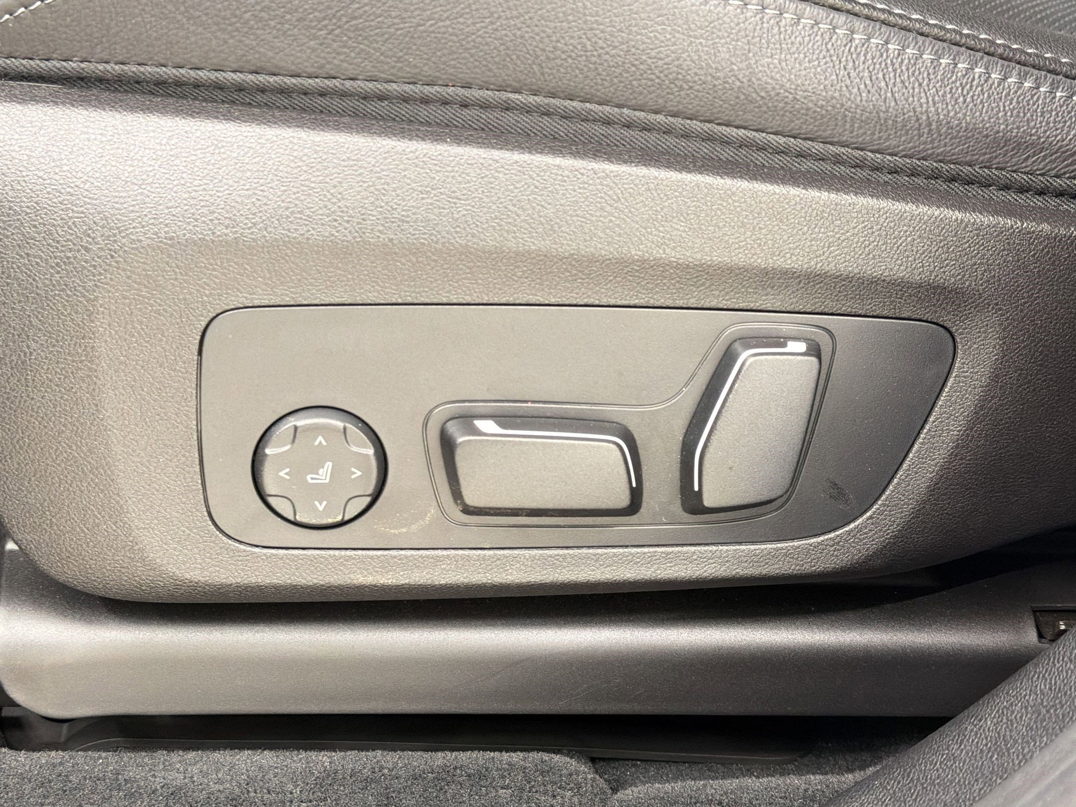 Certified 2024 BMW X3 xDrive30i w/ Convenience Package image 14