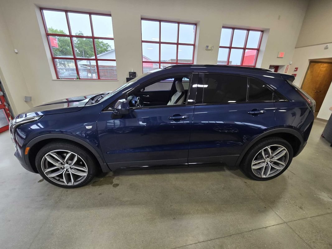 Used 2019 Cadillac XT4 Sport AWD/4WD image 2