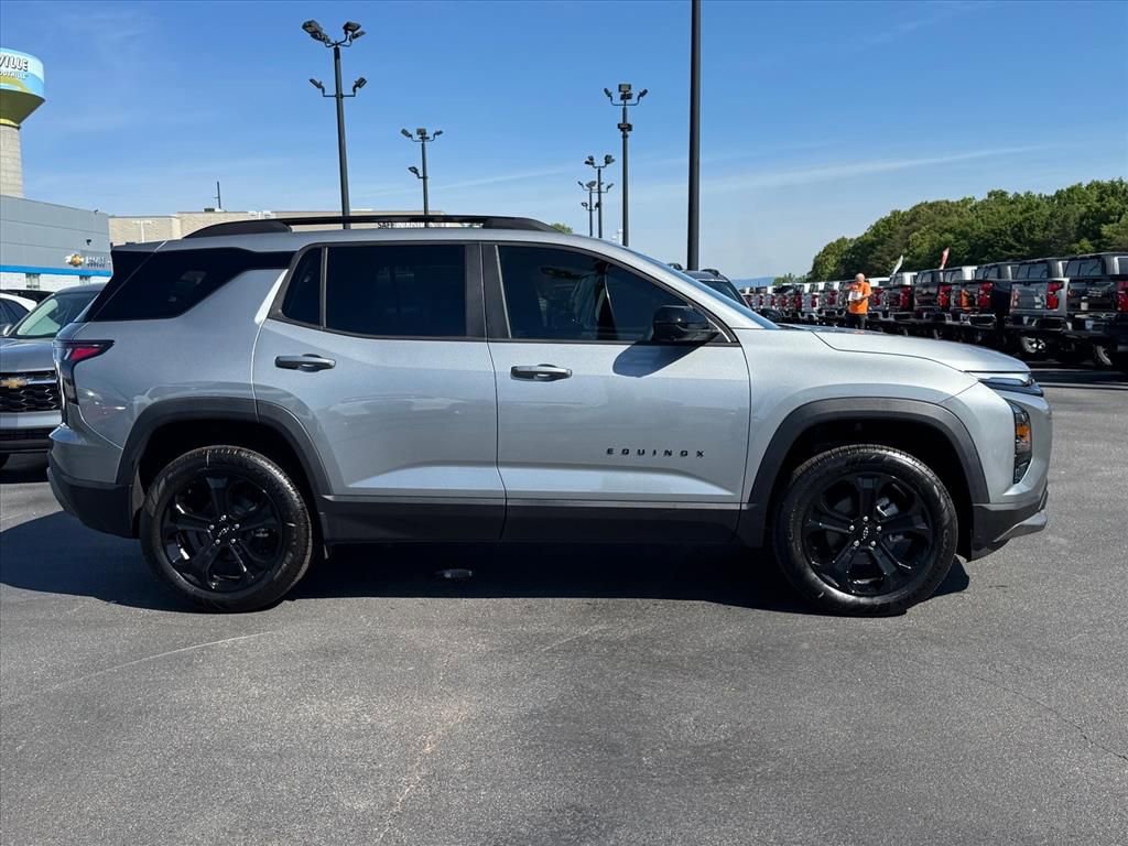 New 2026 Chevrolet Equinox LT w/ Midnight Edition FWD image 2