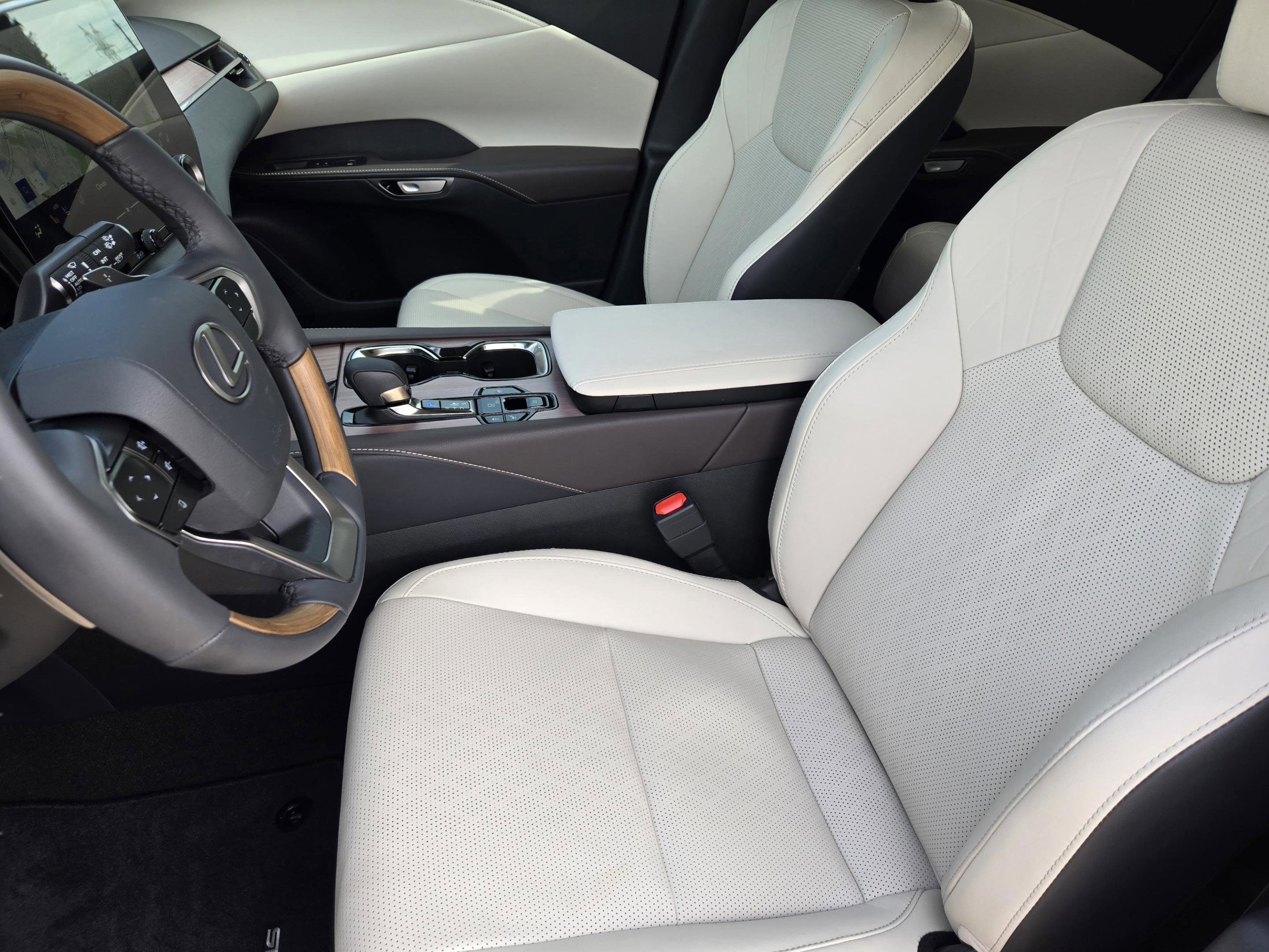 Used 2026 Lexus RX 350 w/ Convenience Package image 7