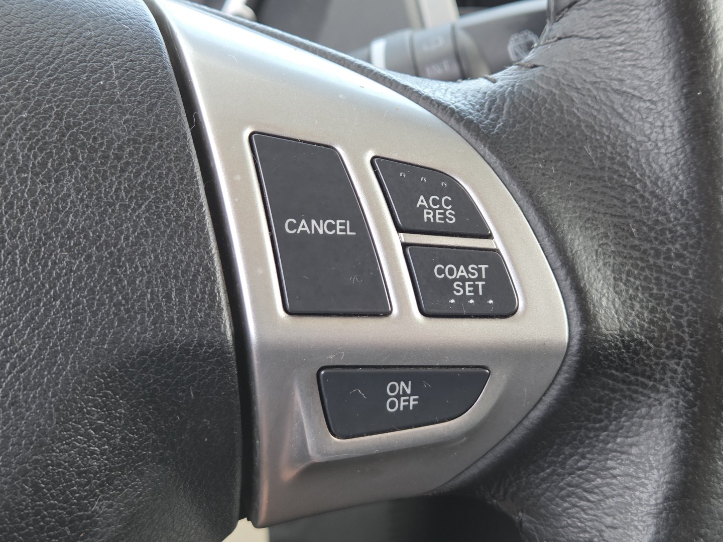 Used 2012 Mitsubishi Outlander ES FWD image 4