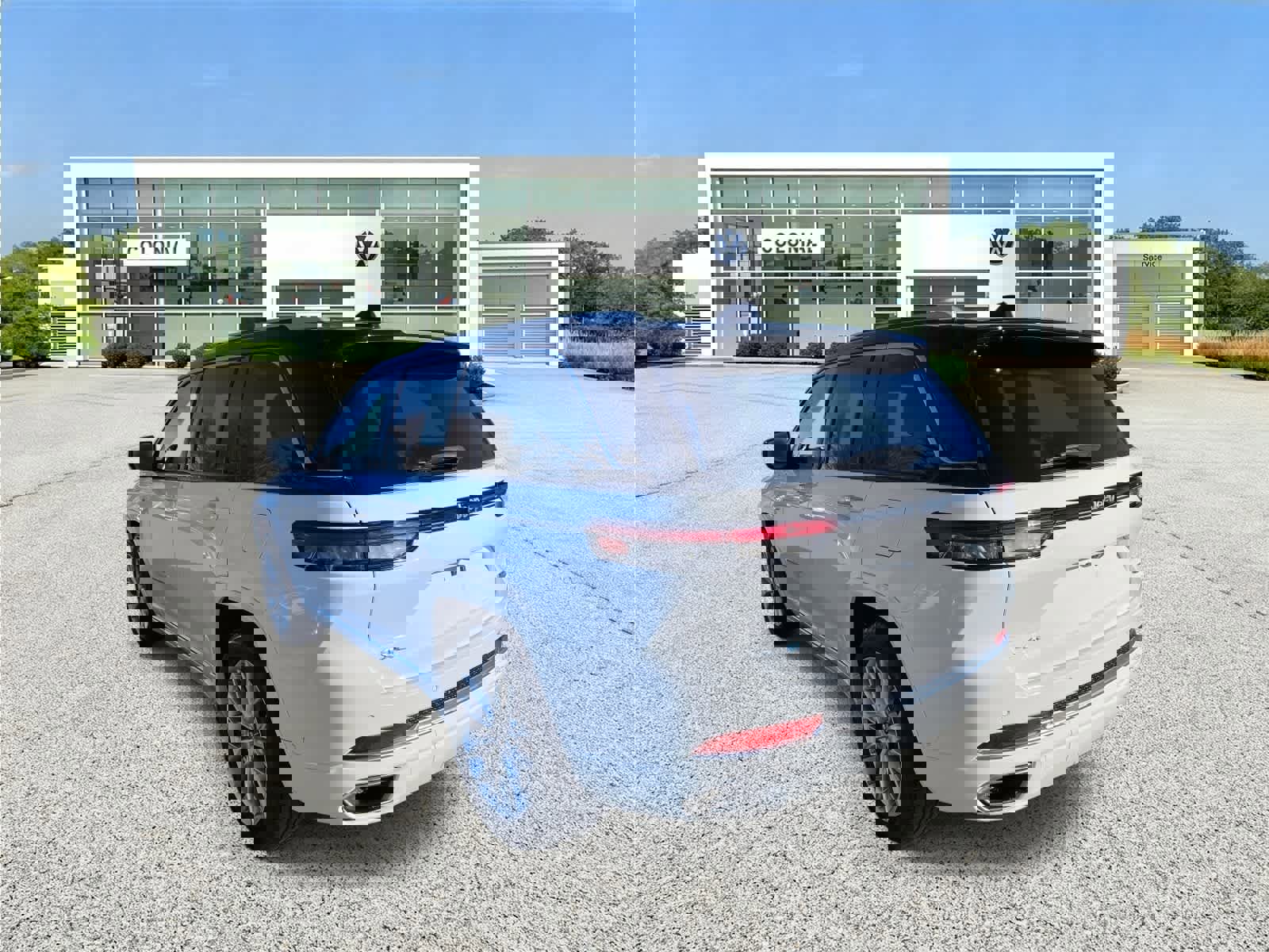 Used 2023 Jeep Grand Cherokee Summit image 3