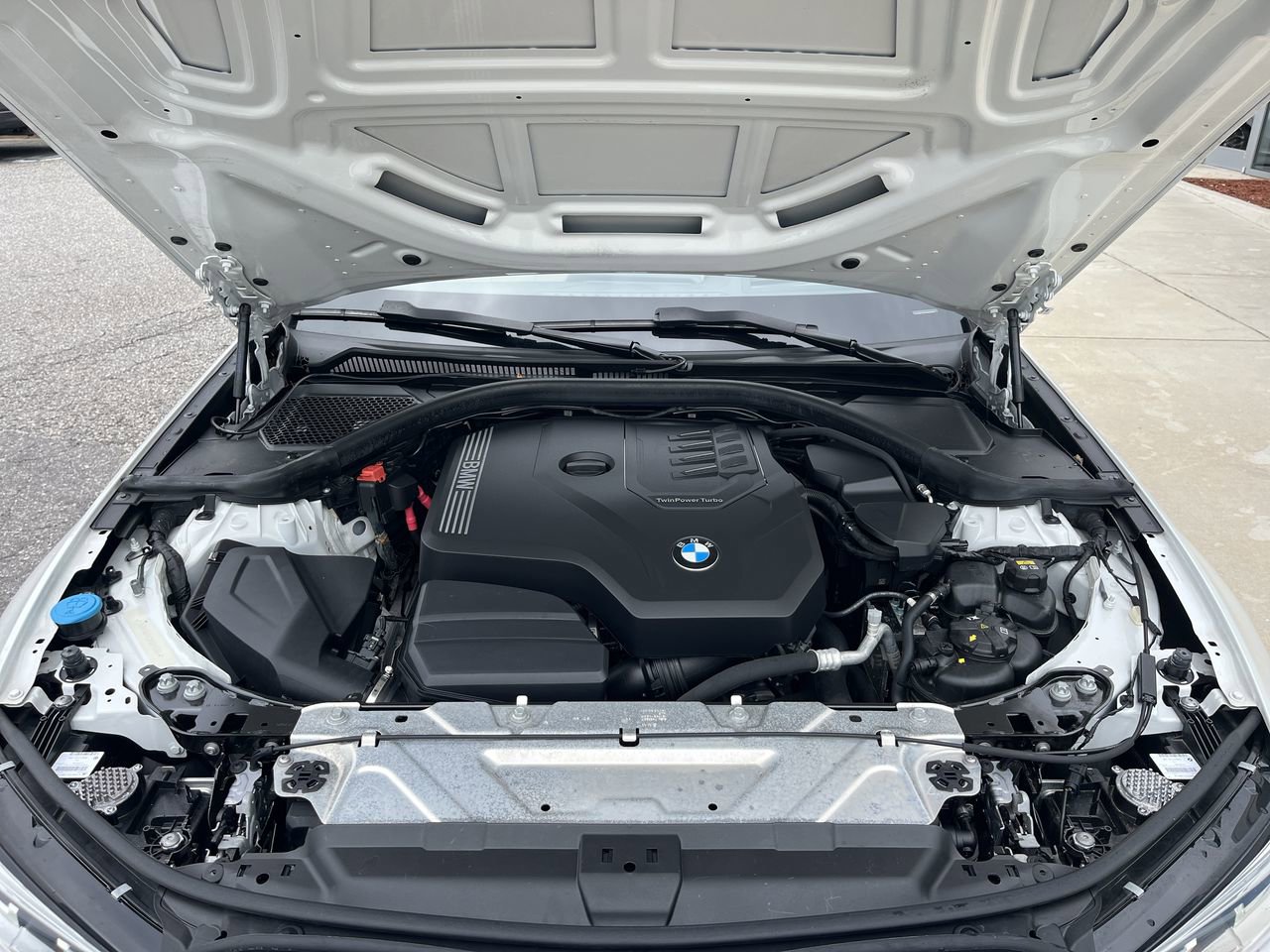 Used 2021 BMW 330i Sedan w/ Premium Package RWD image 37