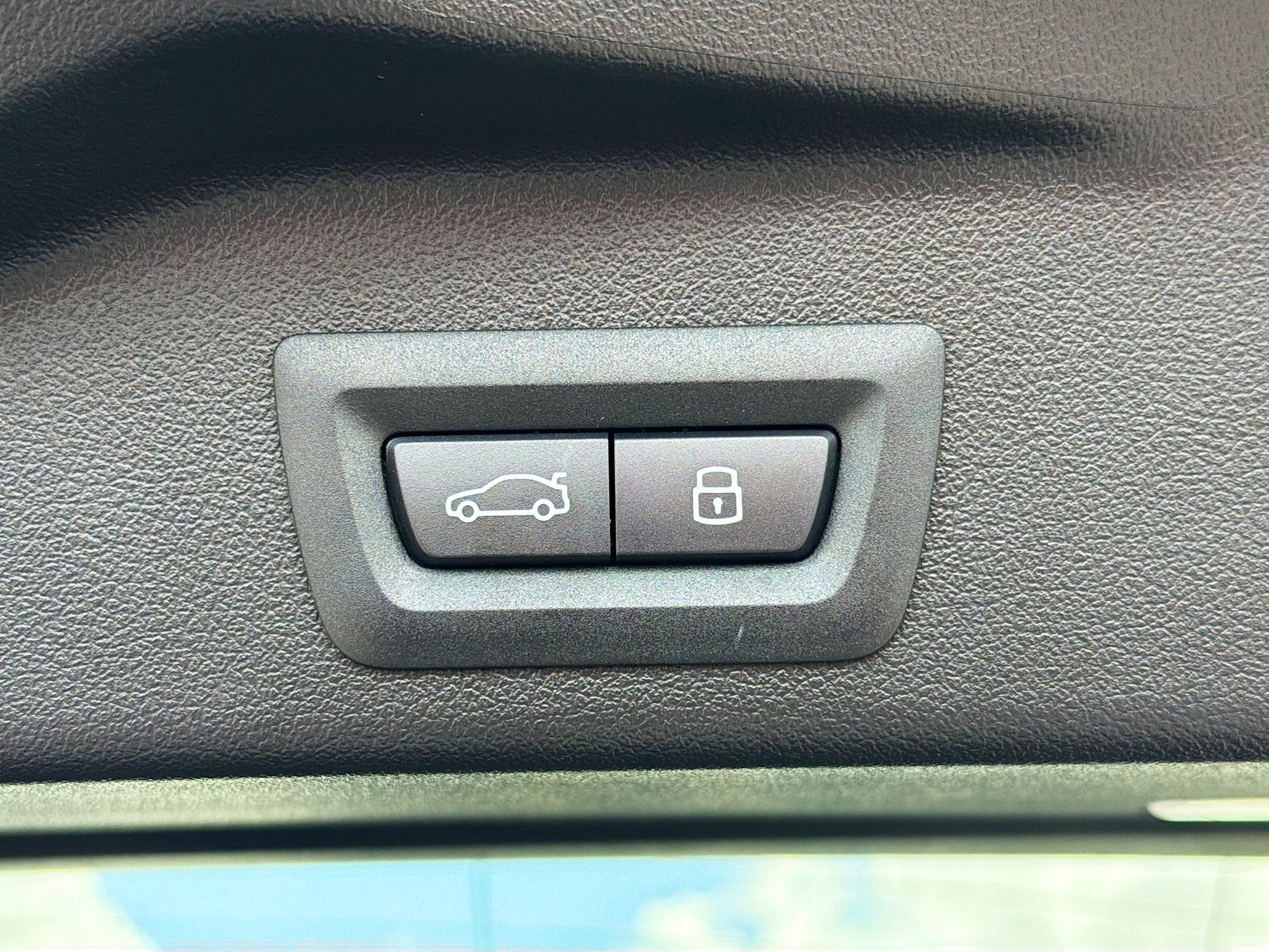 New 2026 BMW X5 xDrive40i w/ Executive Package image 12