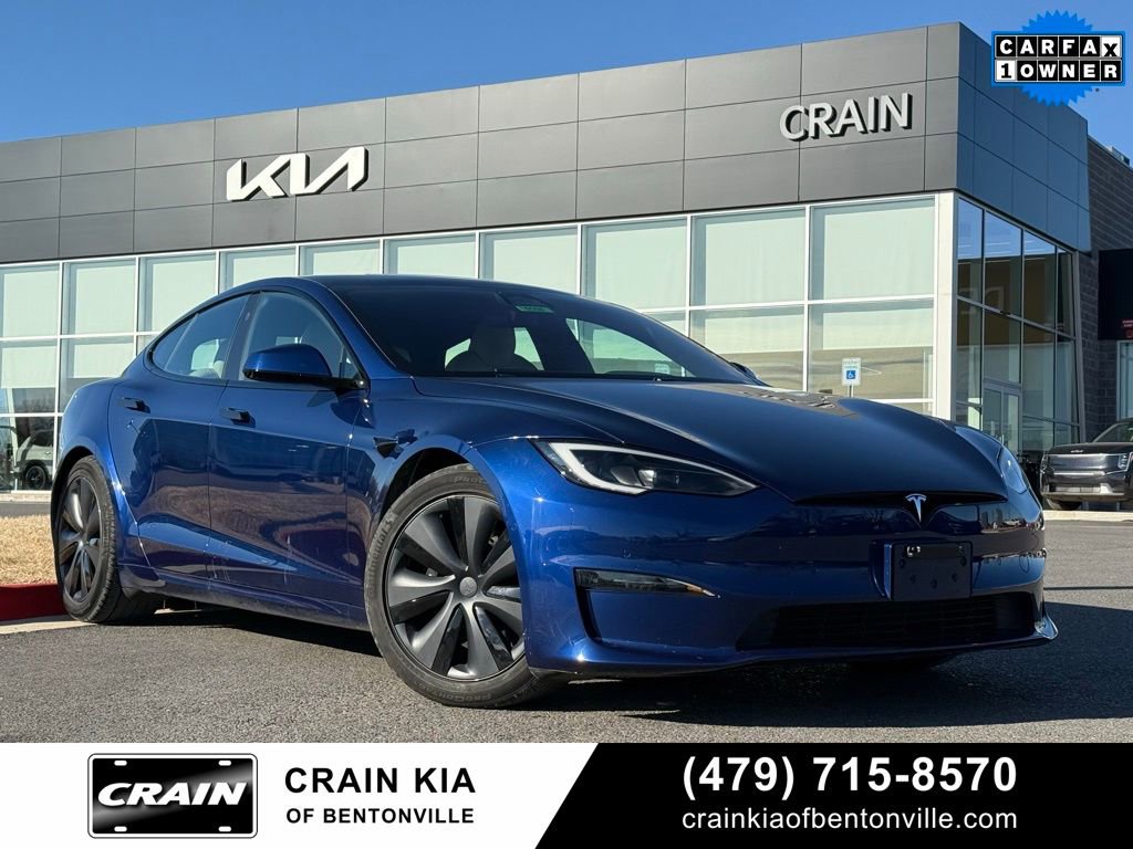 Used 2023 Tesla Model S Standard Range image 1