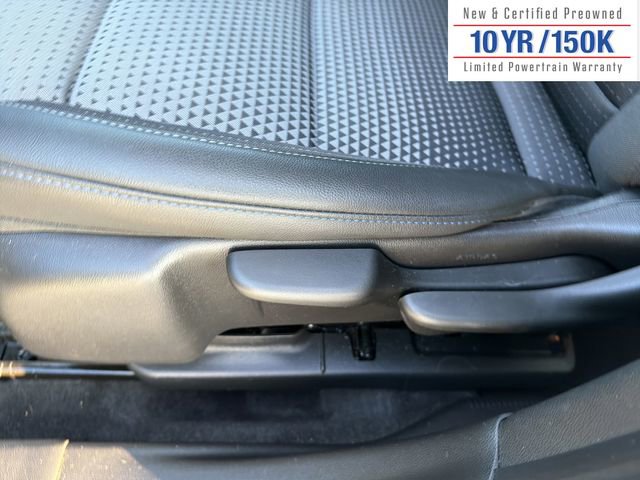 Used 2025 Chevrolet Trax LT image 16