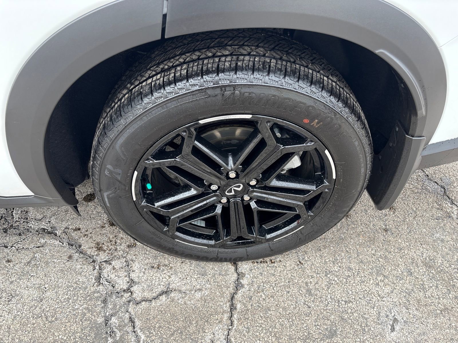 Certified 2026 INFINITI QX60 Sport w/ Dark Cargo Package image 31