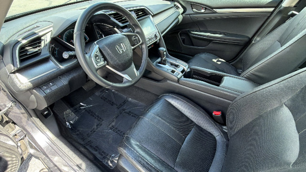 Used 2016 Honda Civic Touring image 10