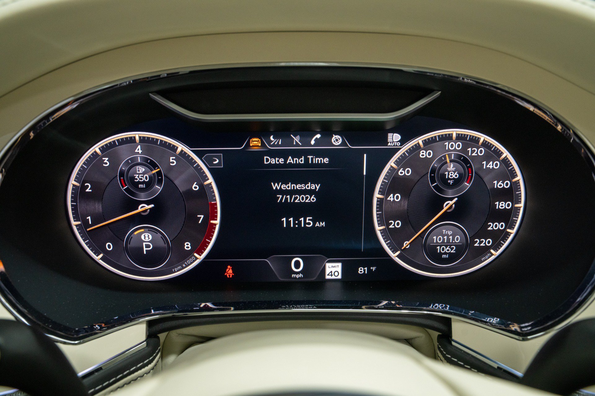 Used 2024 Bentley Flying Spur V8 AWD/4WD image 35