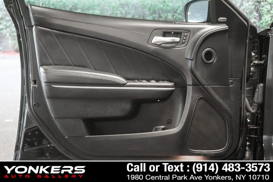 Used 2023 Dodge Charger Scat Pack w/ Plus Group RWD image 12
