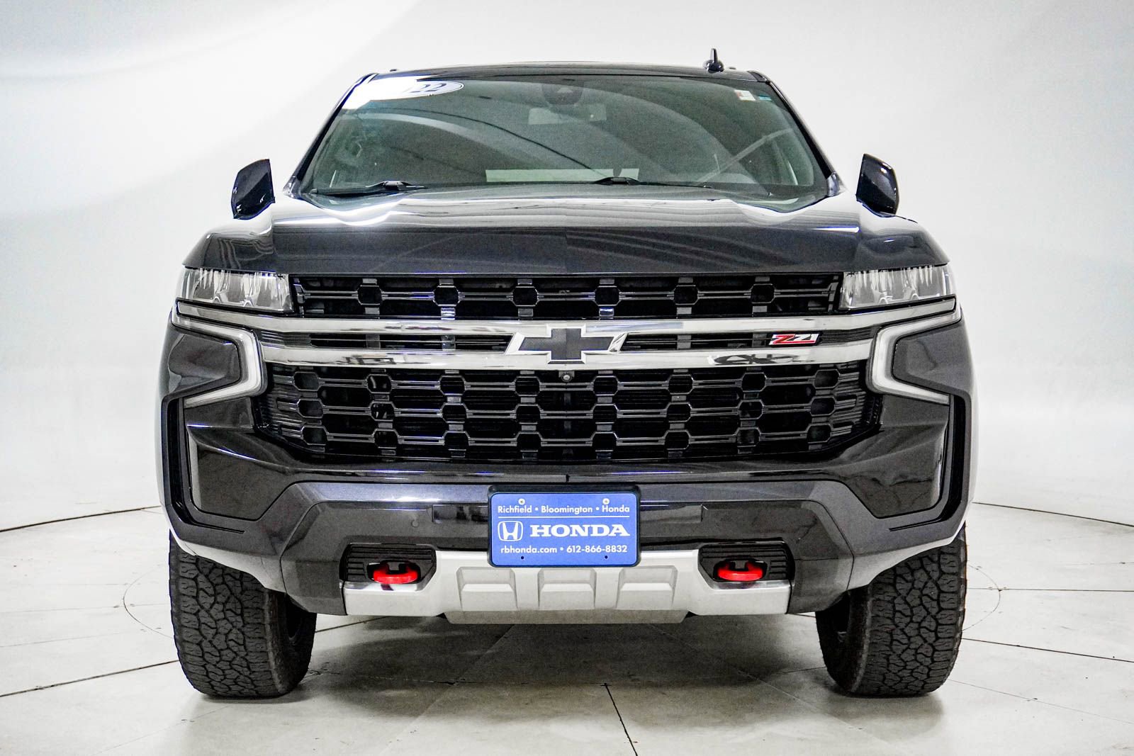 Used 2022 Chevrolet Tahoe Z71 w/ Luxury Package AWD/4WD image 16