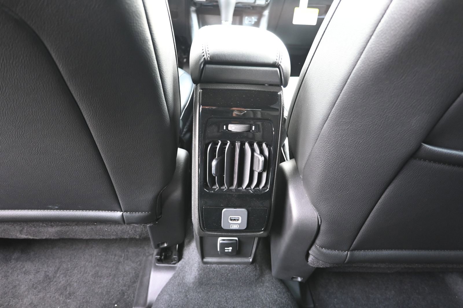 New 2026 Jeep Compass Latitude image 19