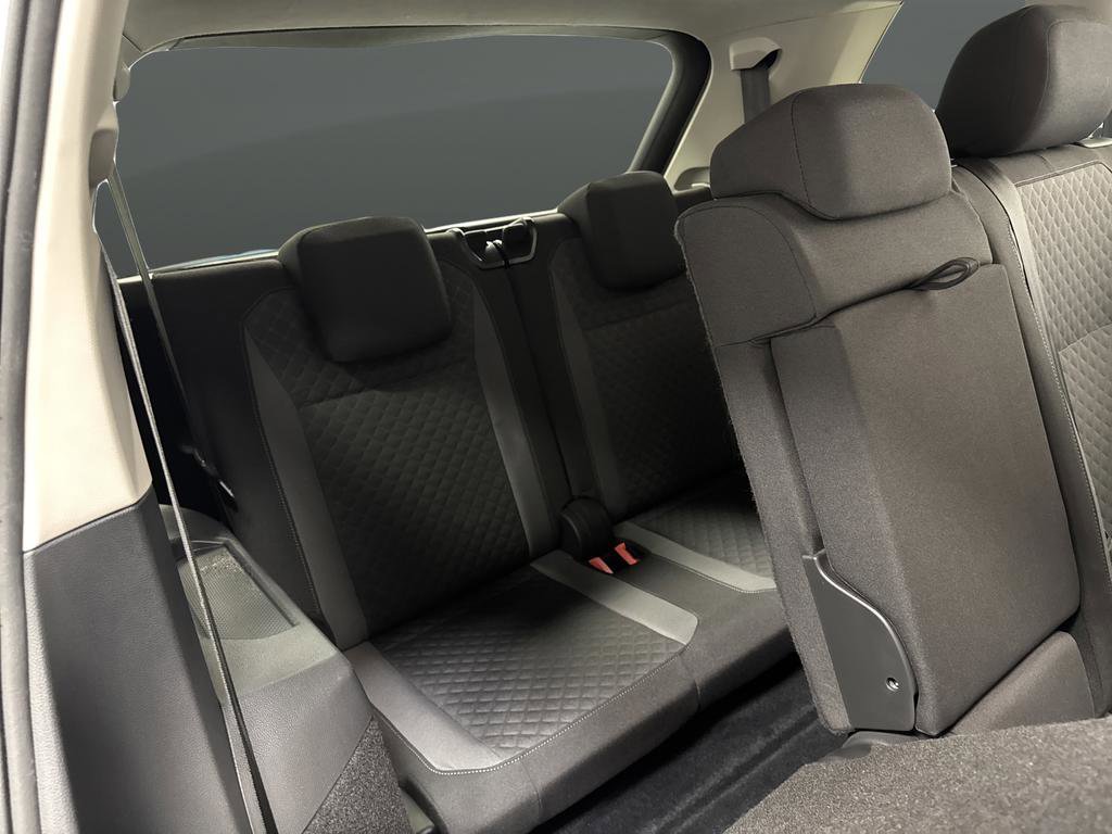 Used 2018 Volkswagen Tiguan S image 28