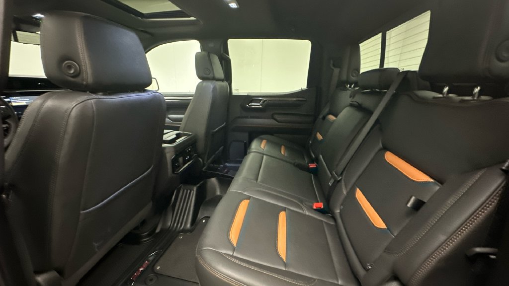 Used 2025 GMC Sierra 1500 AT4 w/ AT4 Premium Package AWD/4WD image 10