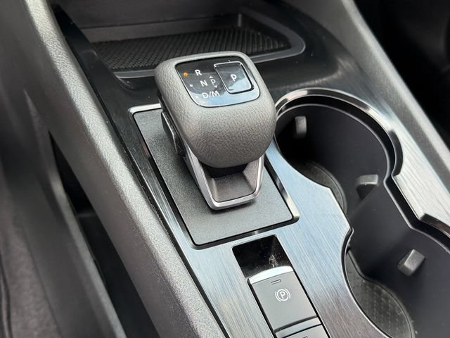 Used 2023 Nissan Rogue SV FWD image 20