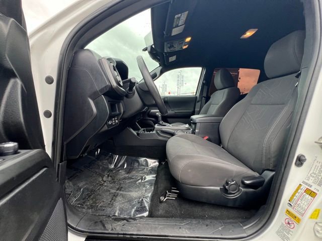 Used 2017 Toyota Tacoma TRD Off-Road w/ Tow Package (A/T) image 17