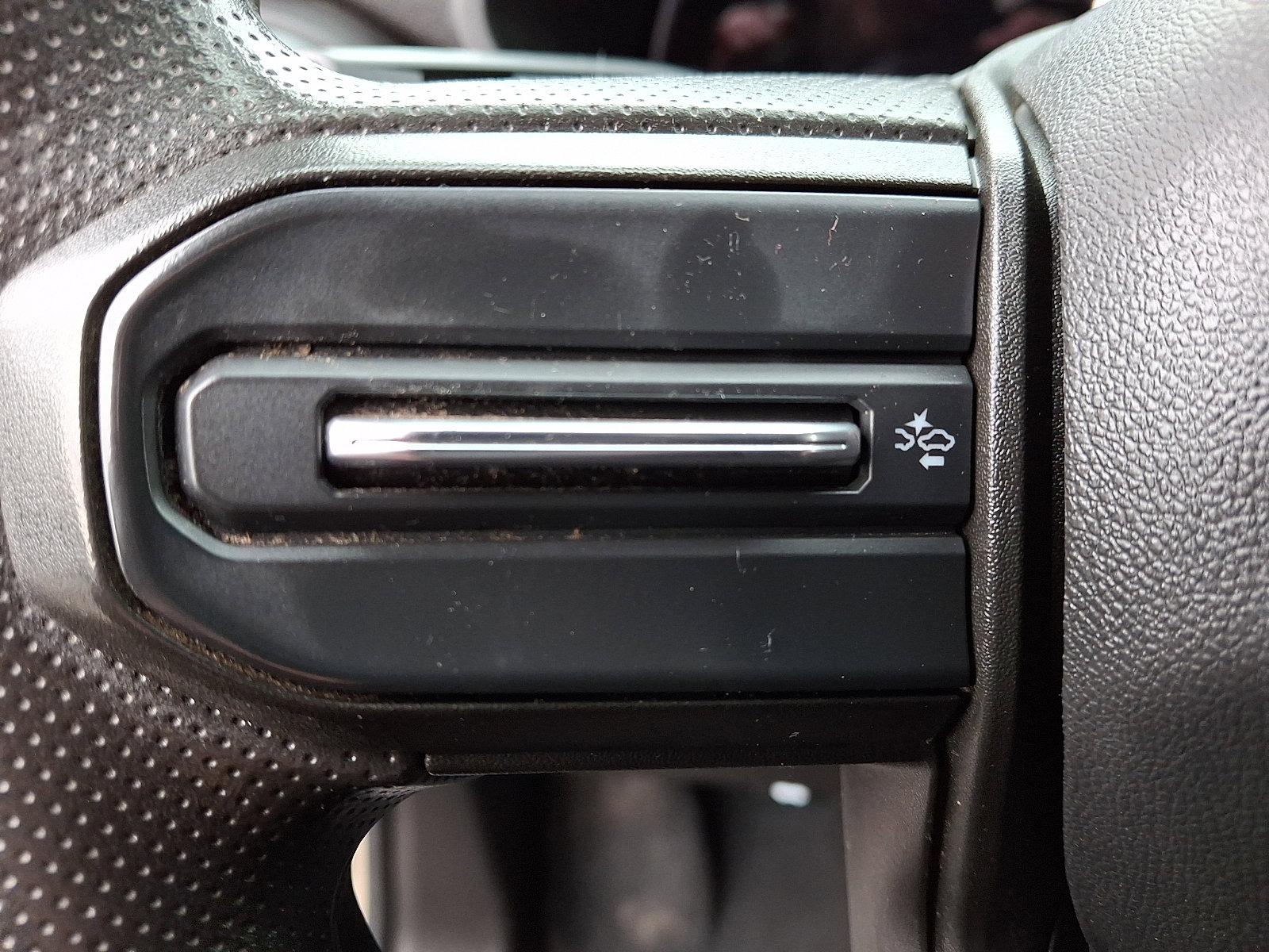 Used 2023 Chevrolet Colorado W/T image 21