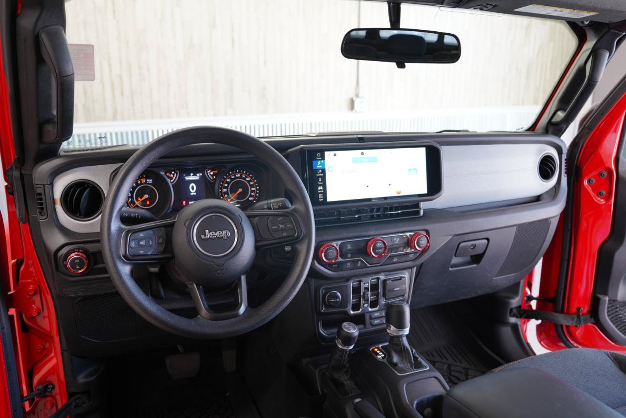 Used 2024 Jeep Gladiator Sport AWD/4WD image 11