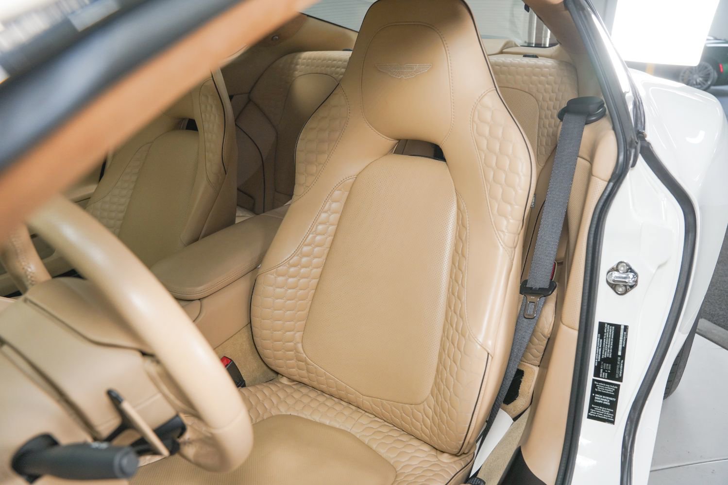 Used 2014 Aston Martin Vanquish Coupe image 36