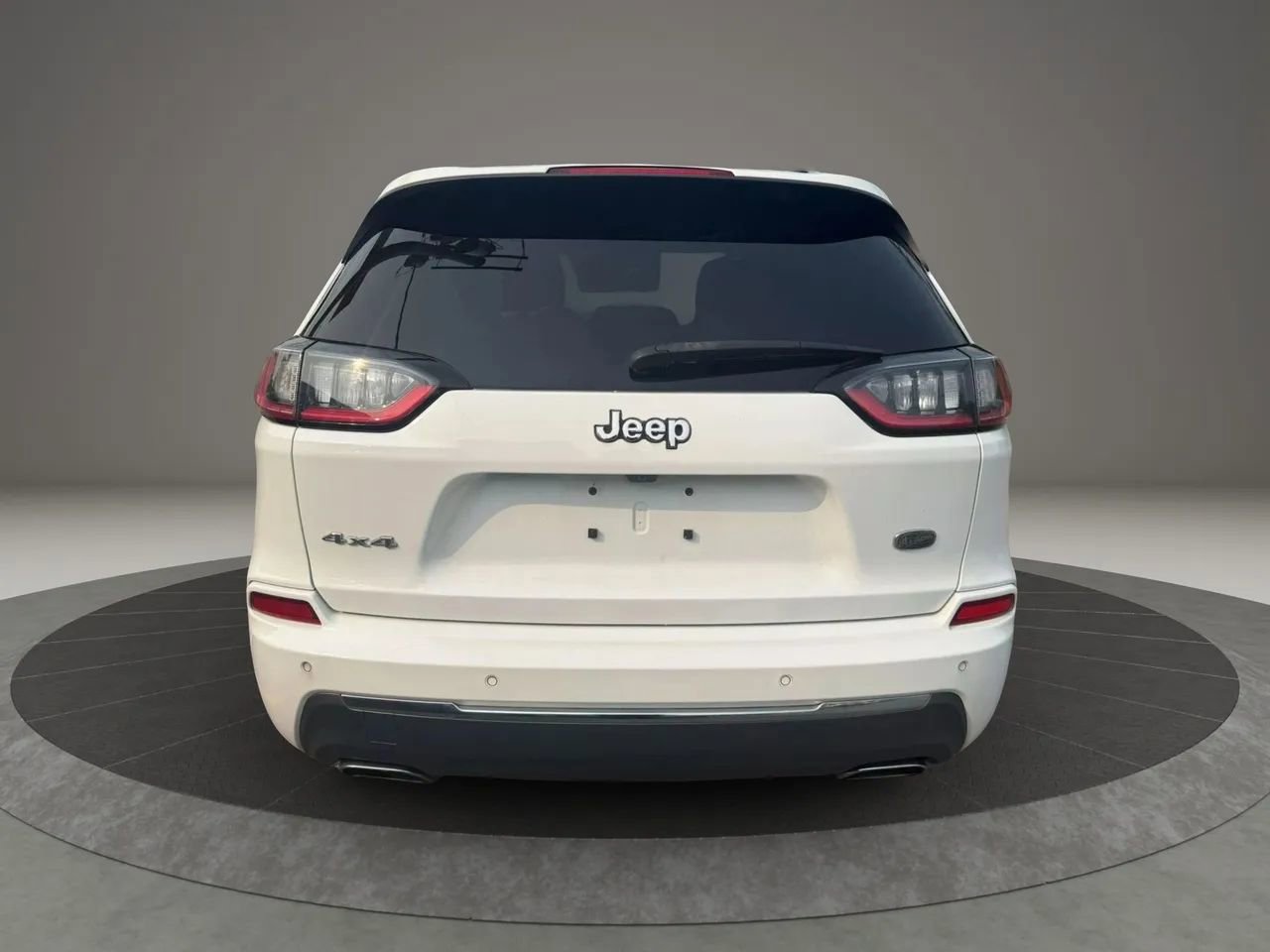 Used 2019 Jeep Cherokee Overland w/ Technology Group image 6