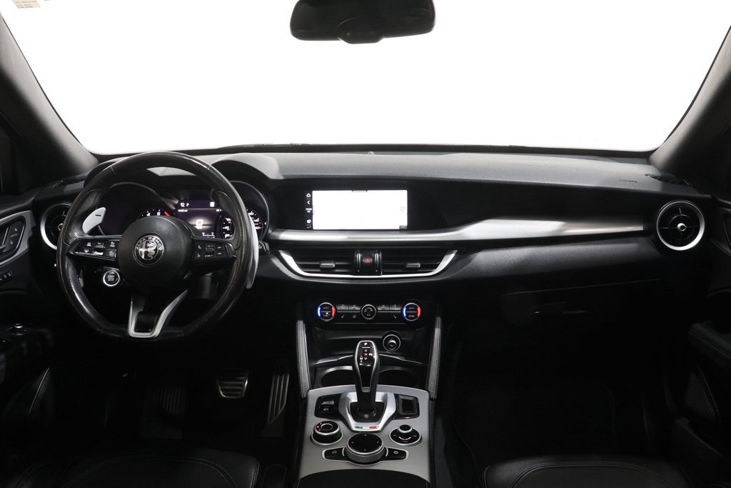 Used 2023 Alfa Romeo Stelvio Veloce AWD/4WD image 15