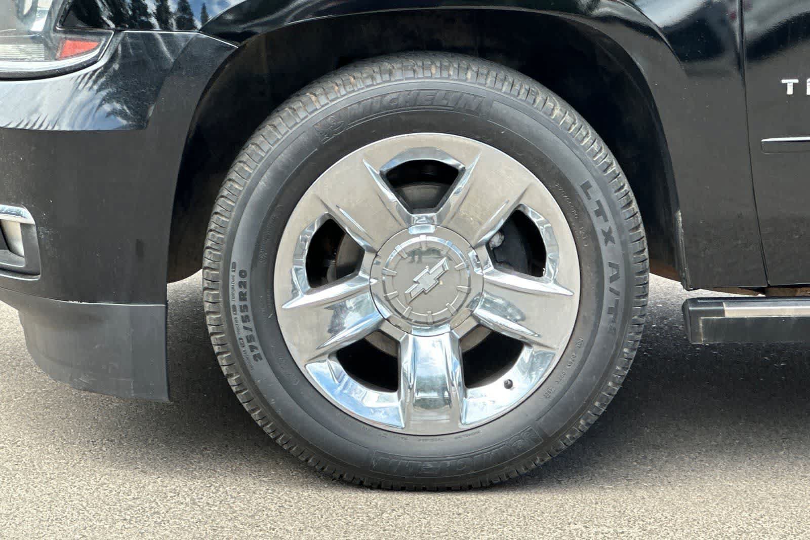 Used 2015 Chevrolet Tahoe LTZ AWD/4WD image 35
