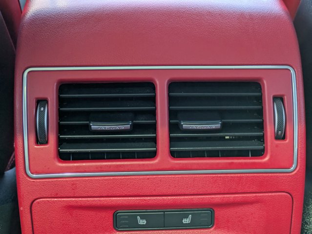 Used 2021 Jaguar F-PACE SVR image 18