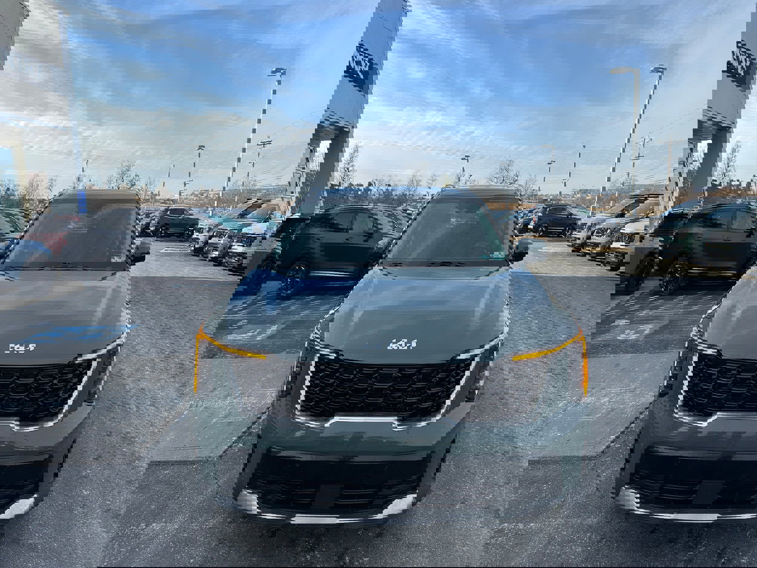 Used 2025 Kia Sorento EX image 2