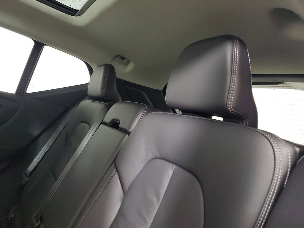 Certified 2023 Volvo XC40 B5 Plus w/ Protection Package Premier image 15
