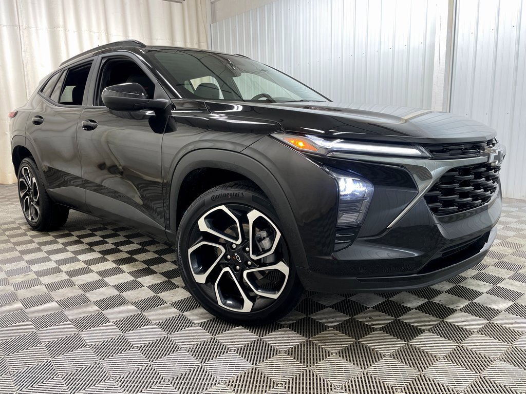 Certified 2025 Chevrolet Trax RS w/ Driver Confidence Package image 46