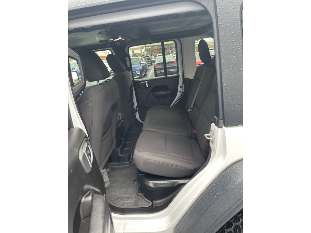 Used 2023 Jeep Wrangler Unlimited w/ Cold Weather Group AWD/4WD image 11