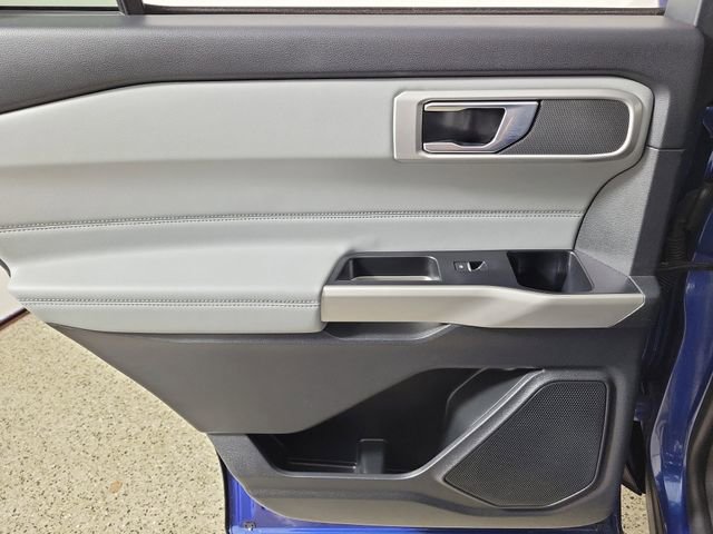 Used 2022 Ford Explorer XLT w/ Equipment Group 202A image 14