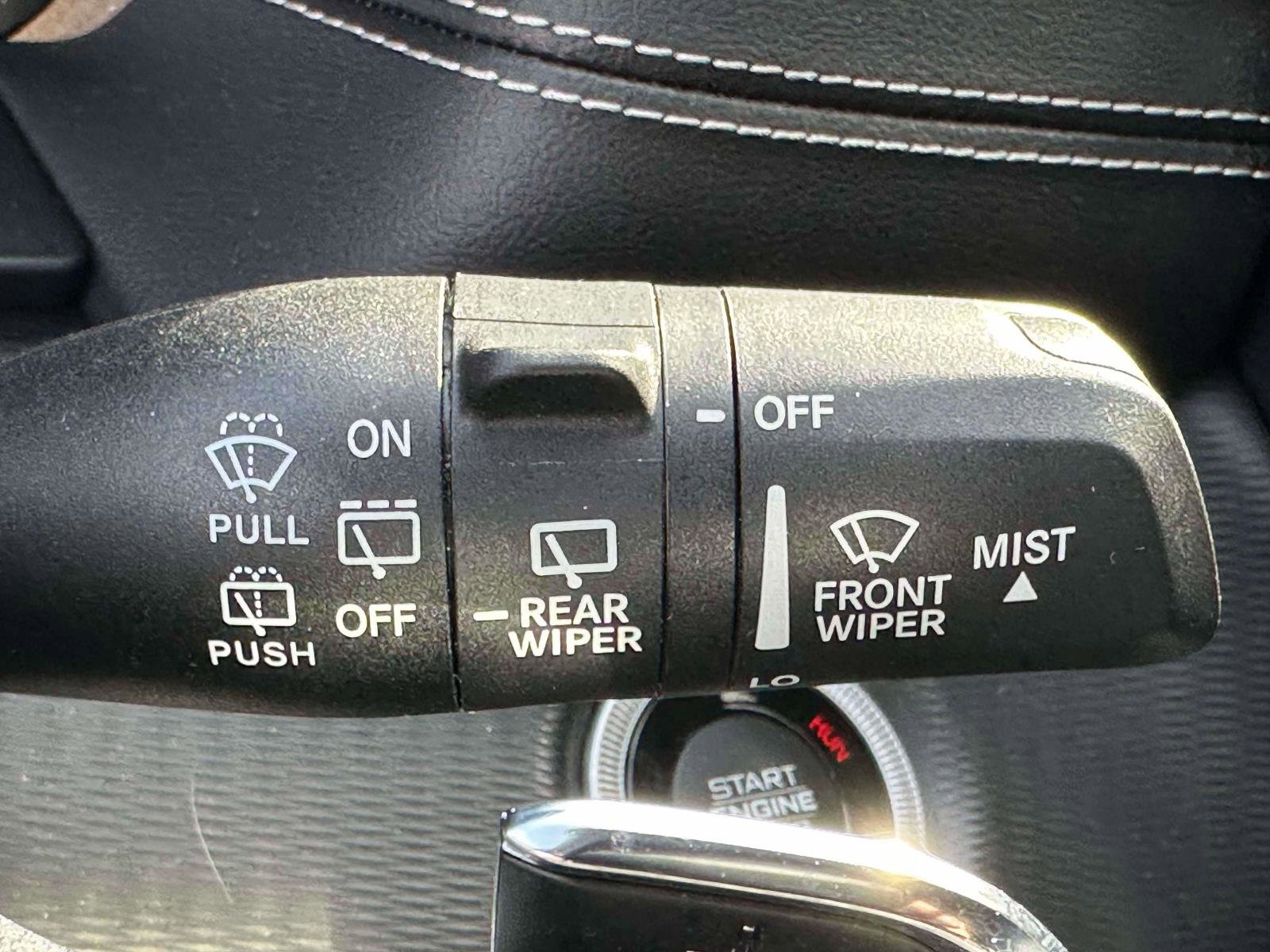 Used 2023 Jeep Grand Cherokee L Laredo image 23