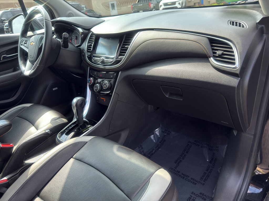 Used 2017 Chevrolet Trax Premier w/ Midnight Edition FWD image 35