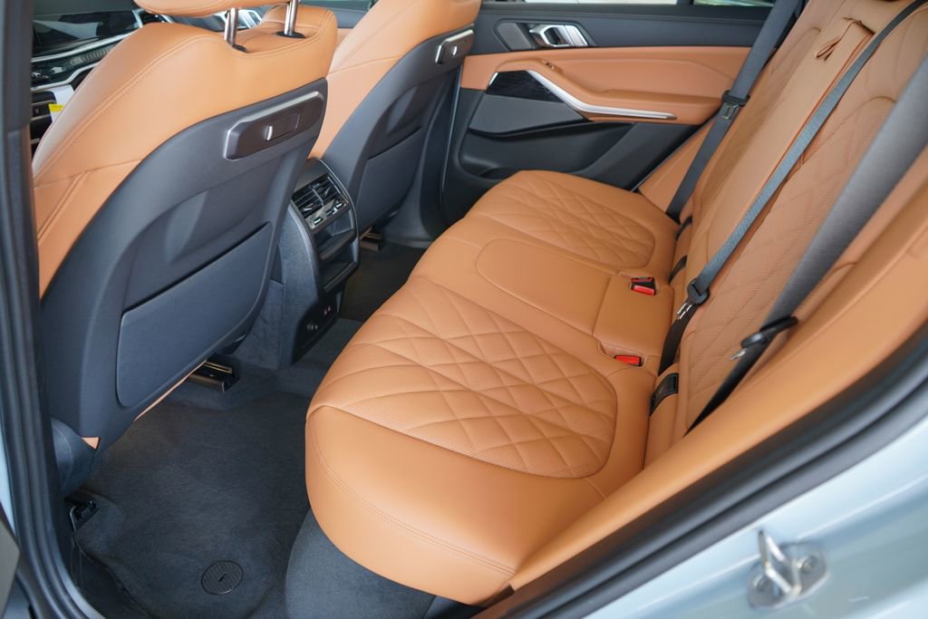 New 2026 BMW X5 sDrive40i w/ M Sport Package image 18
