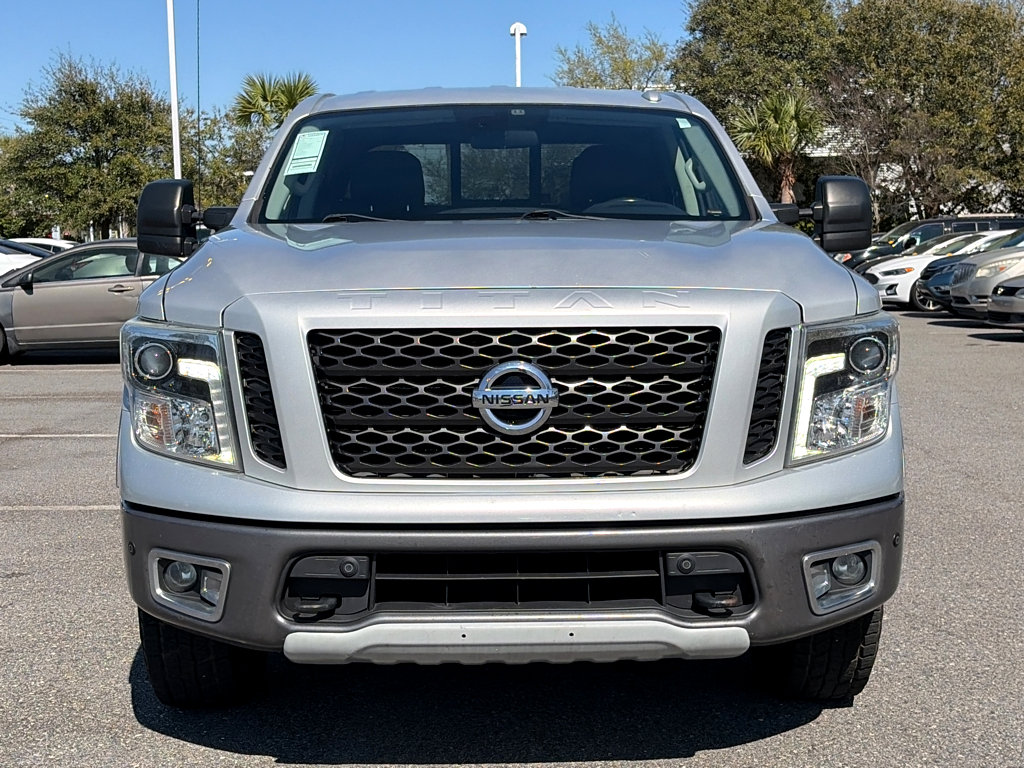 Used 2017 Nissan Titan PRO-4X AWD/4WD image 2