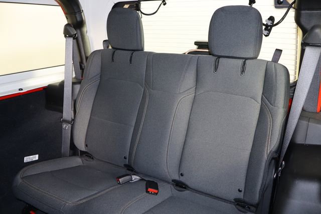 Used 2025 Jeep Wrangler Sport AWD/4WD image 16