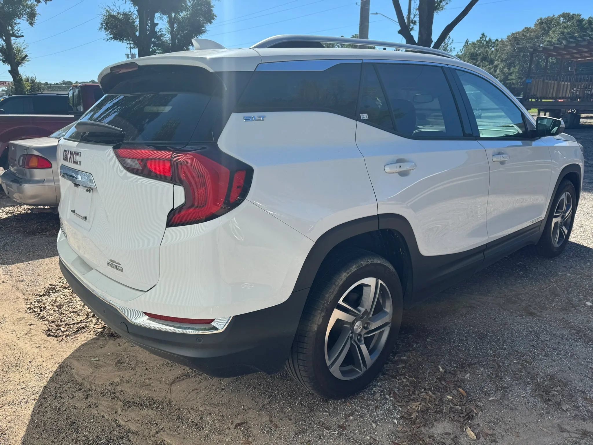 Used 2019 GMC Terrain SLT w/ Preferred Package AWD/4WD image 3