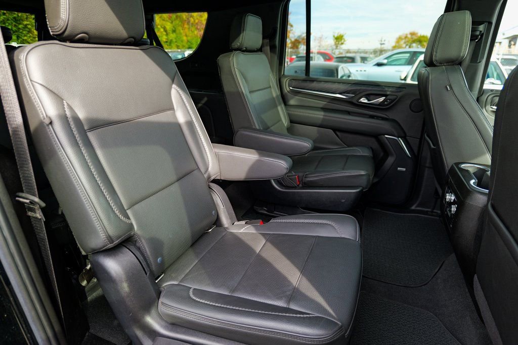 Used 2022 GMC Yukon XL Denali image 32