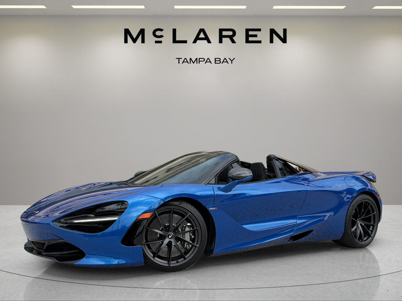 Used 2022 McLaren 720S Spider RWD image 1